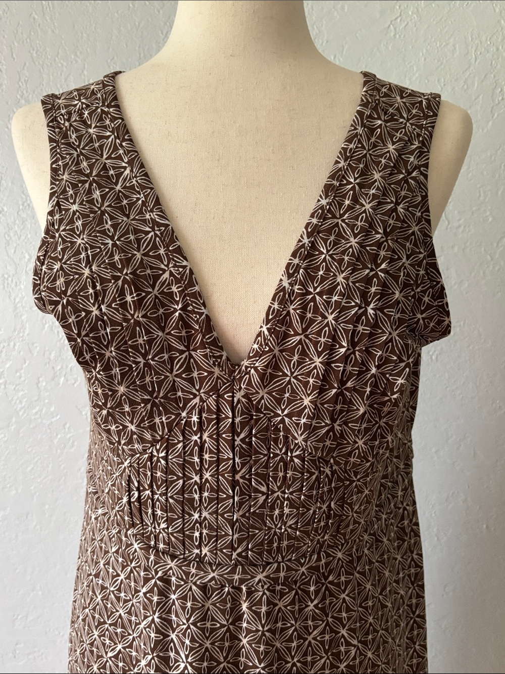 Axcess Dress - Picture 2 of 9